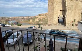 The Bridge House Of Toledo